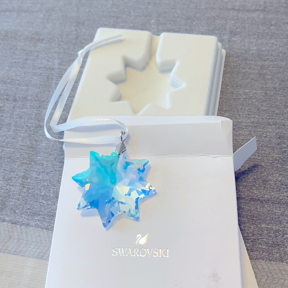 Swarovski 2017 Small Ornament Brand New in Box!